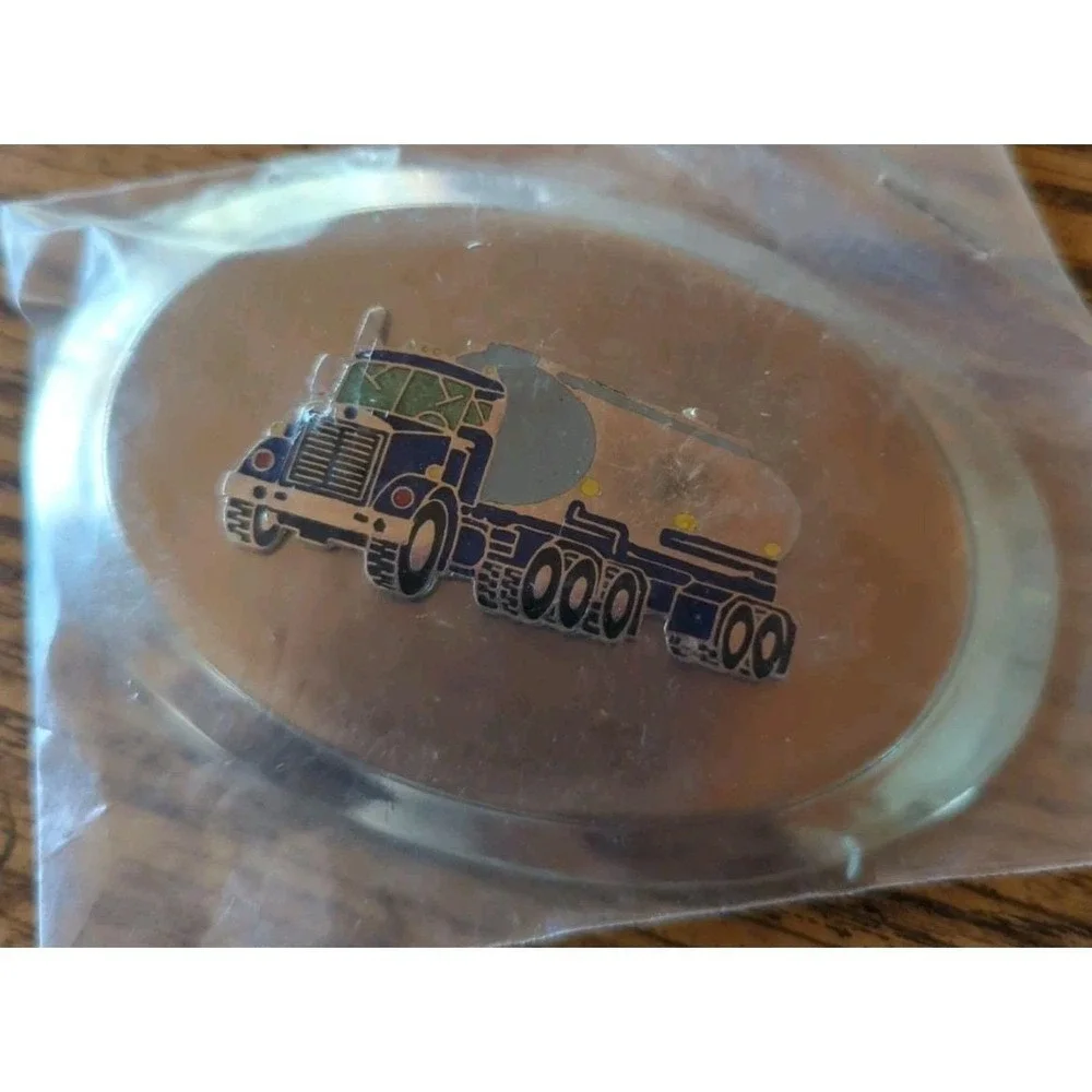 Rare Pre-Owned Silver Tone Metal Tanker Semi Truck Vintage Enamel Belt‎ Buckle